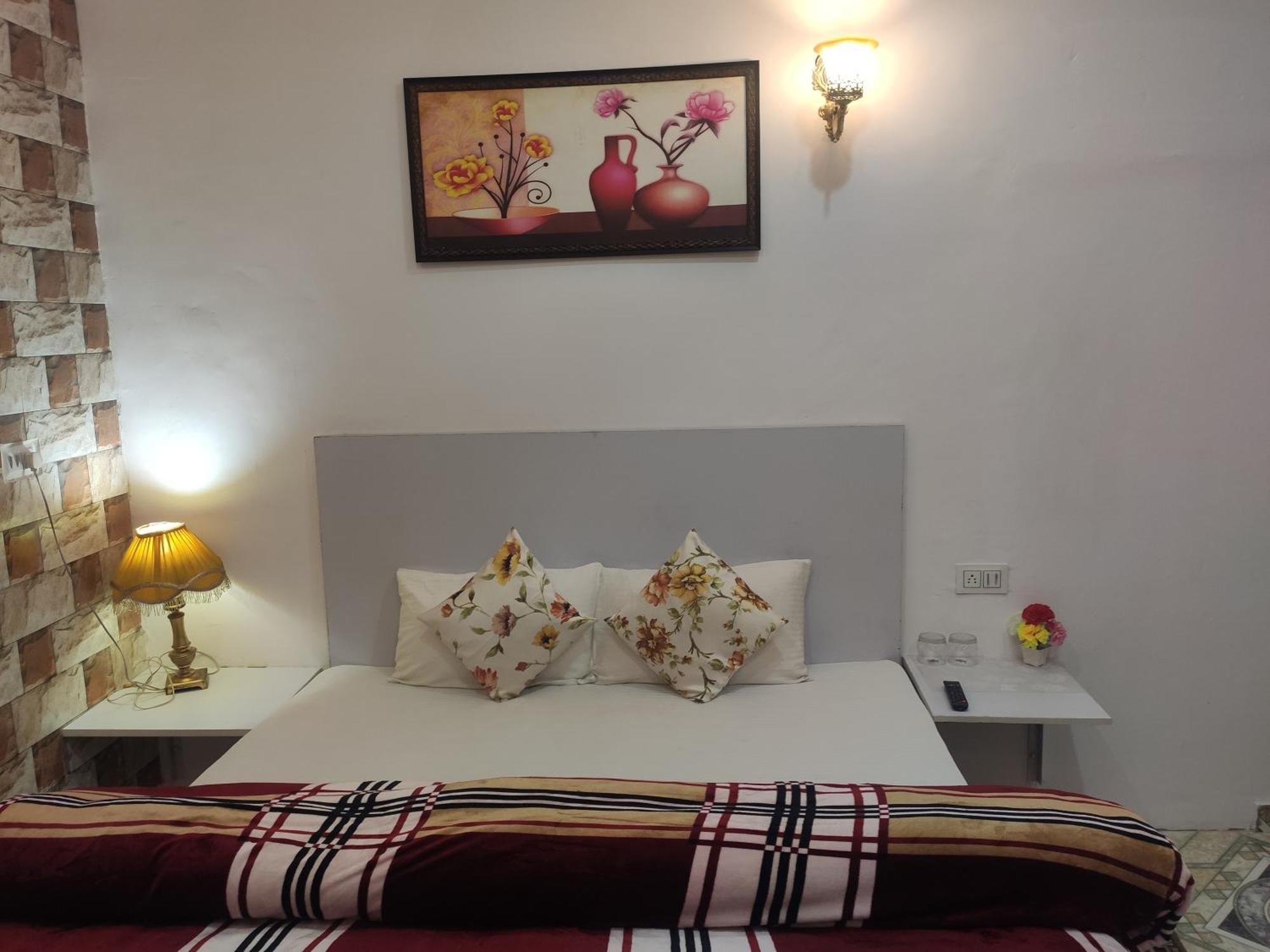 Hotel Solan Regency Zewnętrze zdjęcie